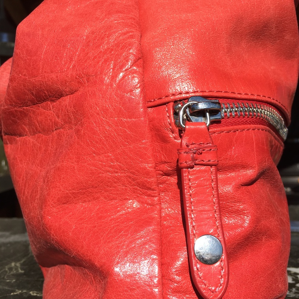 HOBO The Original Leather Shoulder Bag - Picture 4 of 8